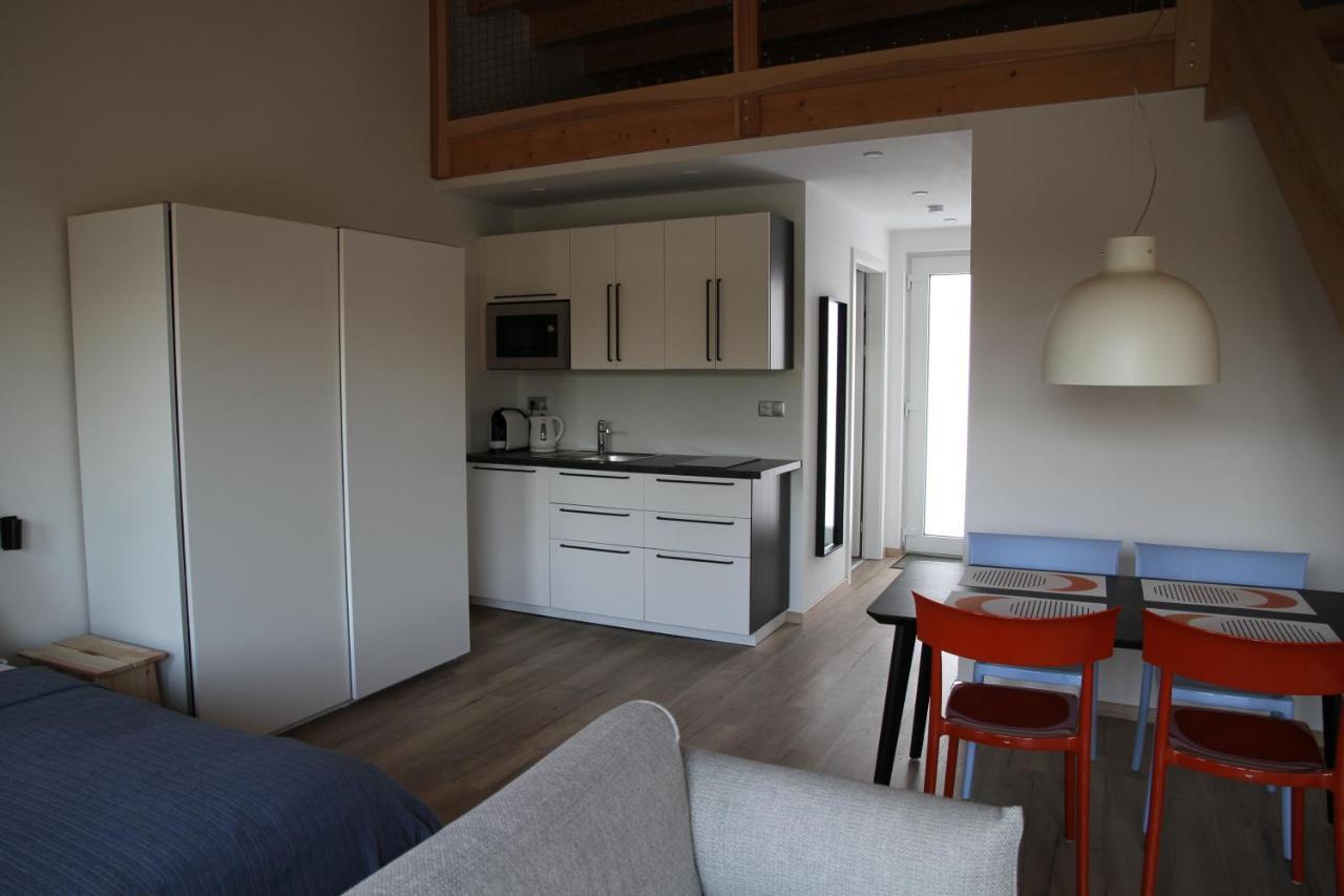 Apartmany Hluboka Nad Vltavou S Vyhledem Na Zamek Eksteriør bilde